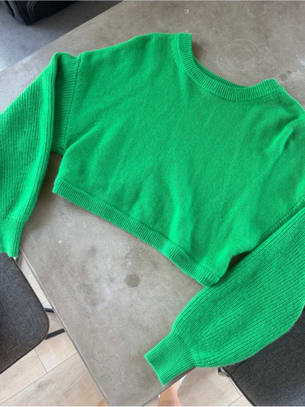 alice + olivia cashmere blend cropped sweater